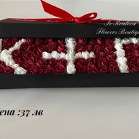Посребрено колие с обеци в кутия с рози и бонбони Линдор -подарък жена , снимка 5 - Бижутерийни комплекти - 35616730