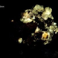 Друза от флуоресцентен церусит и барит 109g, снимка 1 - Други ценни предмети - 38376791