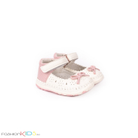 Бебешки анатомични обувки за прохождане за момиче в бяло с коригираща велкро лепка и панделка, снимка 1 - Детски обувки - 44910727