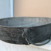 Медна кована тава за лютеница , снимка 2 - Антикварни и старинни предмети - 42992092