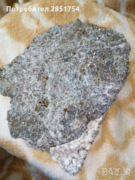 Друза галенит, пирит,кварц с тегло от 2.800кg , снимка 1