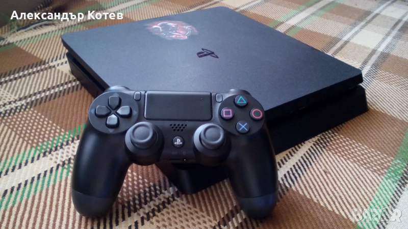 Playstation 4 PS4 Slim конзола, снимка 1