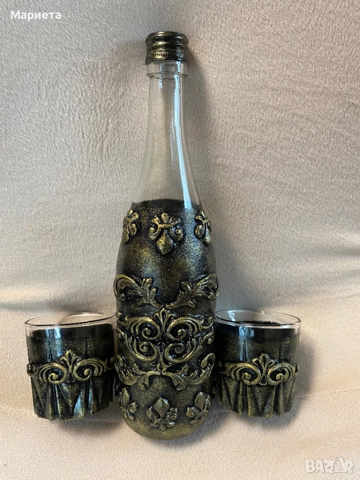 Комплект бутилка с две чаши, снимка 1