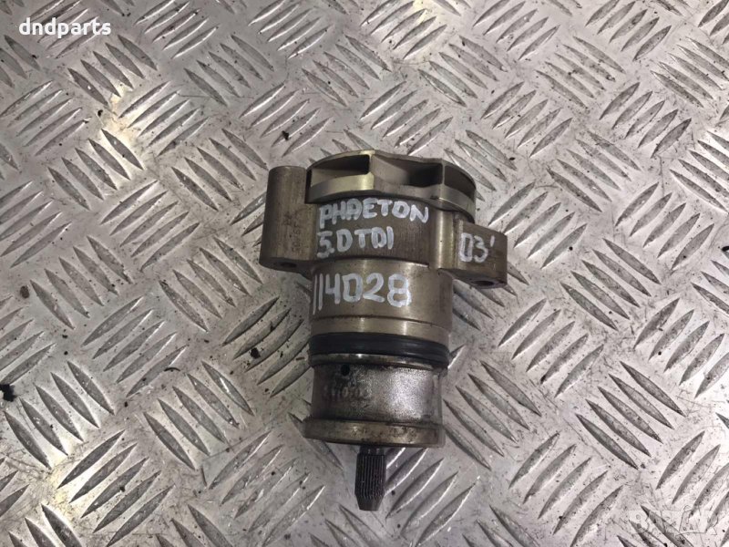 Водна помпа VW Phaeton,5.0TDI,2003г., снимка 1