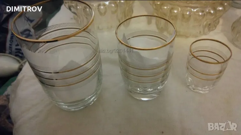 Античен Сервиз Комплект от 19 бр. Чаши 6×3 чаши + Ваза, снимка 1