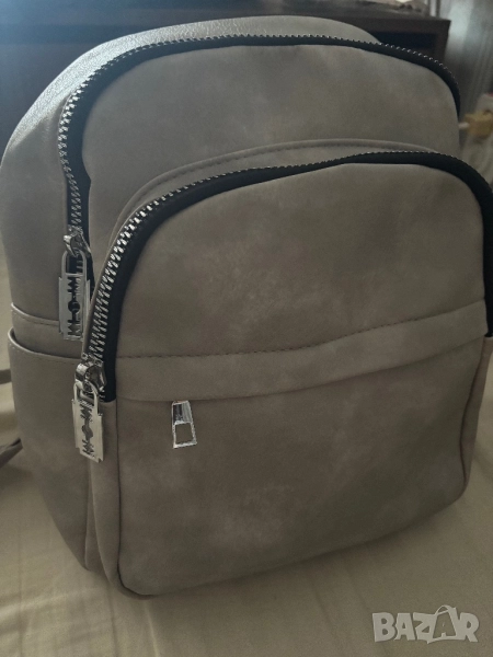 Дамска раница , снимка 1