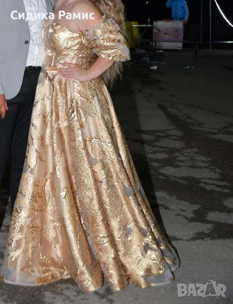 Официална златиста рокля., снимка 1