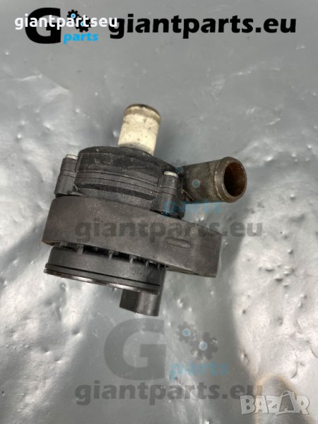 Помпа охлаждане за Мерцедес Mercedes W211 W164 W251 , A2118350028, снимка 1