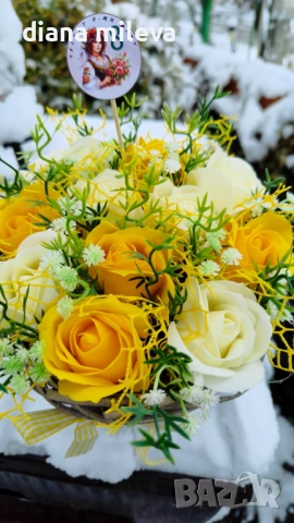 Кашпа с рози от пластичен сапун!!, снимка 7 - Декорация за дома - 53324601