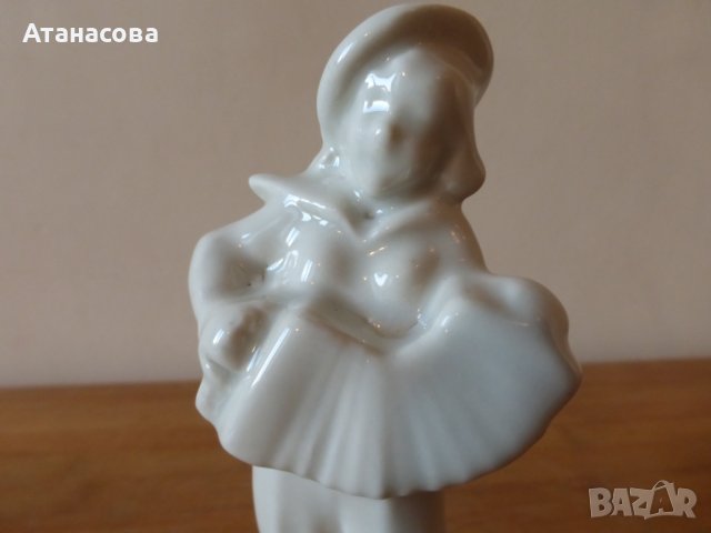 Руска порцеланова фигура "Момче с хармоника" 1970 г статуетка, снимка 6 - Статуетки - 43781471