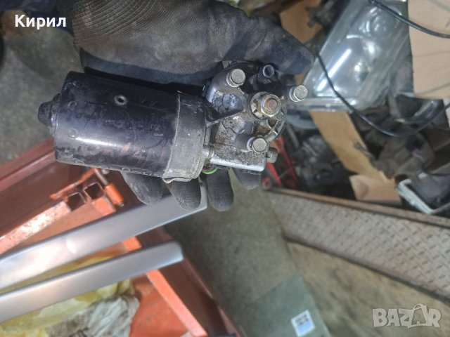 Дродавам моторчета и рамена за предни чистачки ауди, снимка 2 - Автомобили и джипове - 38763995