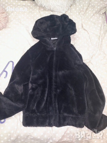 Зимно дамско черно пухкаво палто