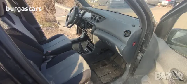 Daihatsu YRV 1.3 - 87к.с. 4X4 на части, снимка 10 - Автомобили и джипове - 48801157