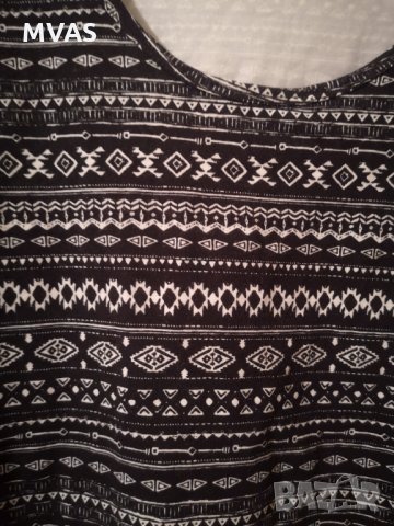 Черно бяла блузка с 3/4 ръкав с фигурален принт М размер, снимка 3 - Тениски - 32999963