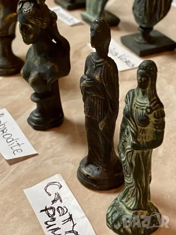 Бюстове и гривни от чист бронз с хубава патина, снимка 15 - Други ценни предмети - 48354075