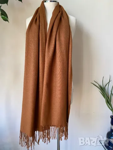 Кафяв, голям Шал от 100 % кашмир, цвят светъл карамел, снимка 5 - Шалове - 47508377