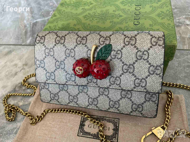 GUCCI Дамска мини Canvas чантичка Гучи Supreme с Черешки Автентична