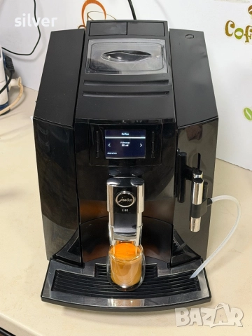 Кафемашина кафе автомат JURA E8 с гаранция, снимка 7 - Кафемашини - 52543915