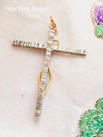Уникален Старинен Сребърен Кръст Разпятие със  Златни Елементи, снимка 2 - Колиета, медальони, синджири - 50151737