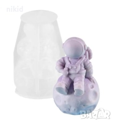 3d Космонавт Астронавт на кълбо силиконов молд форма фондан гипс смола шоколад свещ декор, снимка 2 - Форми - 43881653