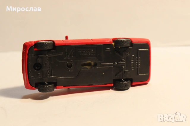 1:64?? HONGWELL MERCEDES BENZ E ПОЖАРНА КОЛИЧКА МОДЕЛ, снимка 8 - Колекции - 53605882