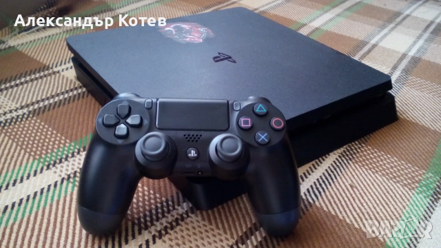 Playstation 4 PS4 Slim конзола, снимка 1