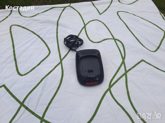 Зарядно за литиево йонни батерии  BOSCH, снимка 1