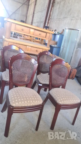 стол с ратан и дамаска внос от Европа