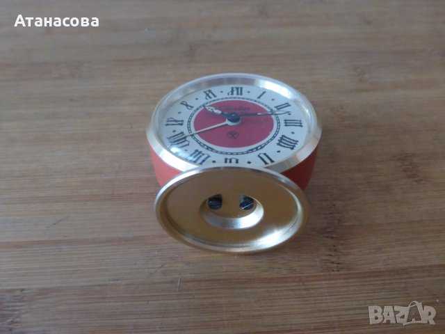 Колекционерски будилник часовник Слава на кирилица червен, снимка 12 - Антикварни и старинни предмети - 44003630