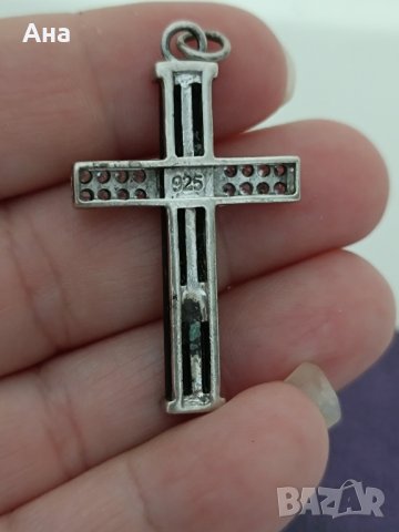 Кръст сребърен с камъни Буква Ю, снимка 3 - Колиета, медальони, синджири - 43923279