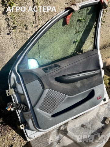 Предна дясна врата за Шкода фабия1, снимка 2 - Части - 52440084