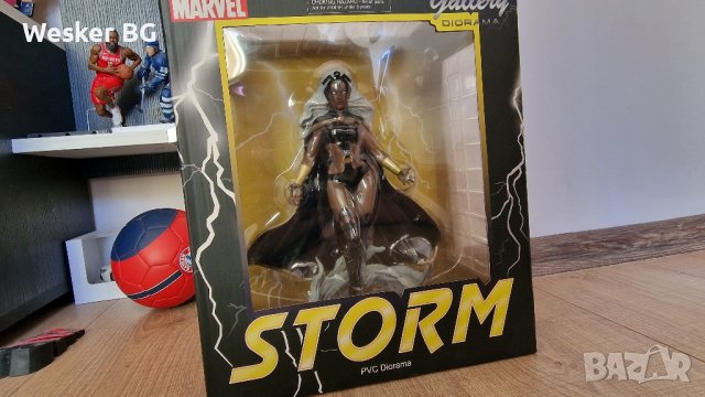 Diamond Select X-men Storm статуетка, снимка 4 - Колекции - 42991492