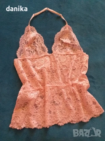 Дантелен топ S/M Подарявам 