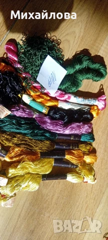 Копринени конци/коприна за бродиране 40, 10 гр. и започнати чилета, снимка 5 - Гоблени - 35712743
