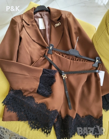 Комплект сако и панталонки с дантела