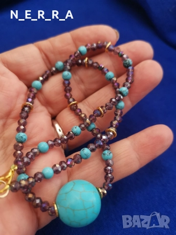 Колие от естествен тюркоаз и кристали, снимка 2 - Колиета, медальони, синджири - 51793465