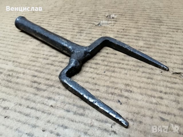 Стара Кована Наковалня За Клепане На Коси / НОМЕР 4'., снимка 2 - Антикварни и старинни предмети - 39355176