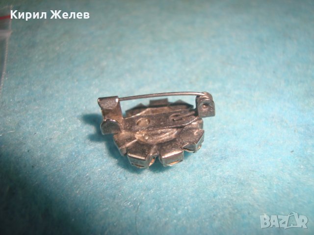 СТАРА СКЪПОЦЕННА ФЛОРАЛНА СРЕБРИСТА БРОШКА с ФАСЕТИРАНИ БОХЕМСКИ КРИСТАЛИ и ЦИРКОНИ 11846, снимка 4 - Антикварни и старинни предмети - 35642296