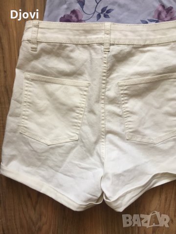 Бели къси панталонки, снимка 3 - Къси панталони и бермуди - 32518074