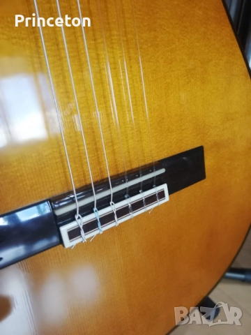 Продавам класическа китара 🎸🎸🎸 YAMAHA G240, снимка 3 - Китари - 51450288