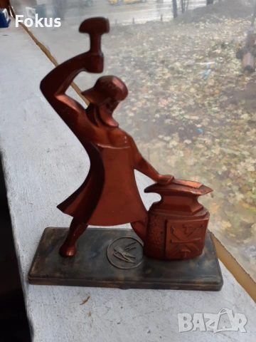 Стара руска съветска статуетка фигура - Тула