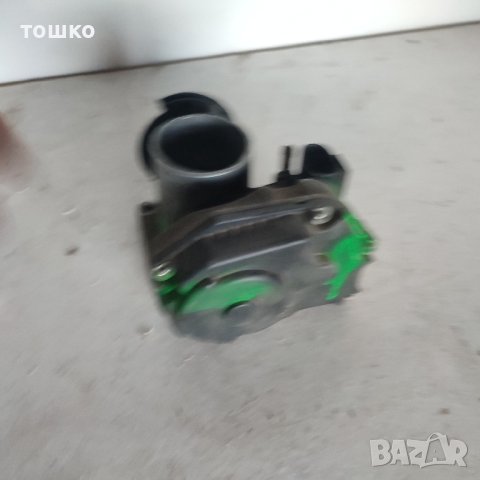 дросел клапа от голф 3. 1.6 75 к.с, снимка 2 - Части - 42962666