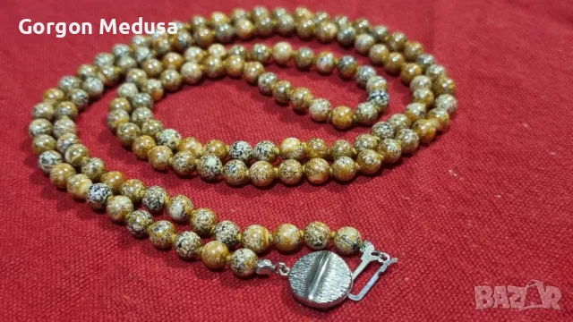 Огърлица с мъниста от скъпоценен камък яспис