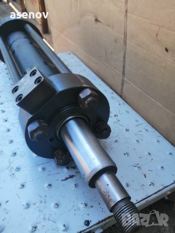 Хидравличен цилиндър , снимка 2 - Резервни части за машини - 40807425