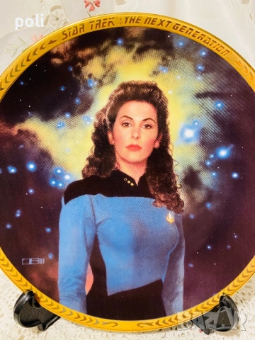 порцеланова чиния за стена, снимка 2 - Декорация за дома - 52477987