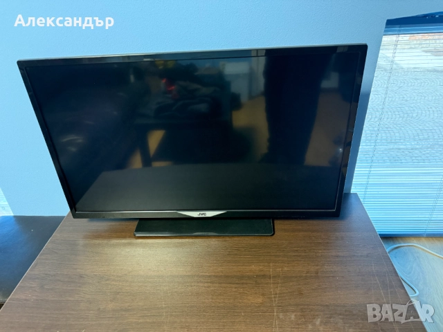 Телевизор JVC LT-32VH52K, снимка 4 - Телевизори - 52929653