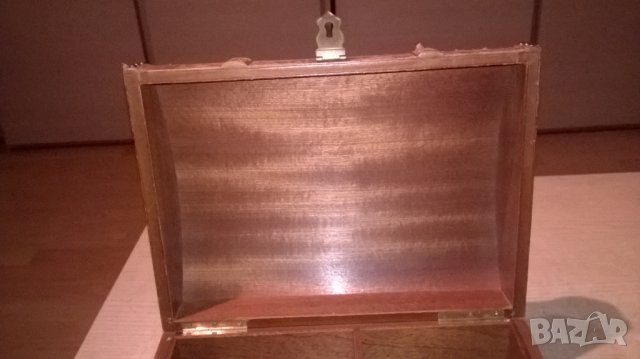 красива кутия-дърво/кожа-28х21х13см-внос франция, снимка 6 - Колекции - 26685584