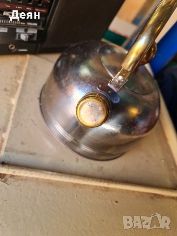 Ретро чайник с цвят злато на дръжката, снимка 4 - Антикварни и старинни предмети - 44060442