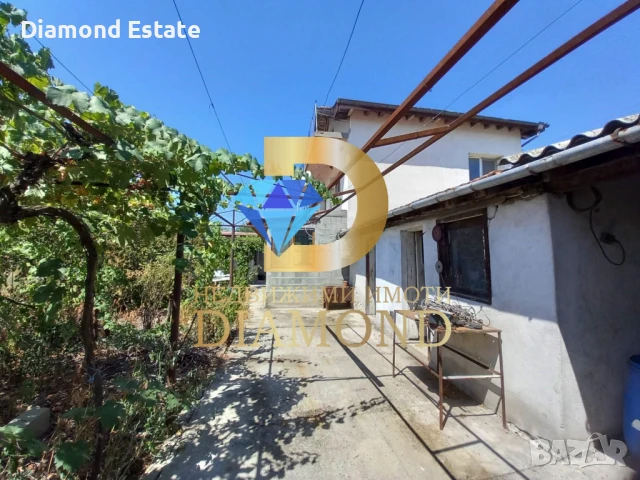 Двуетажна вила в село Средец, общ. Опан, снимка 3 - Вили - 51247572