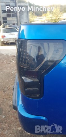 Toyota Tundra фар и стопове стоп, снимка 2 - Части - 42999381
